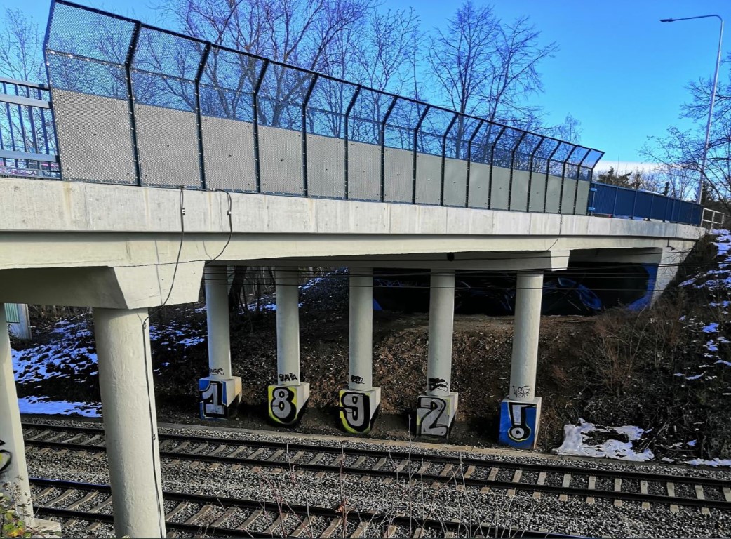 Obrázek 1 - Rekonstrukce mostu přes trať ČD, Říčany