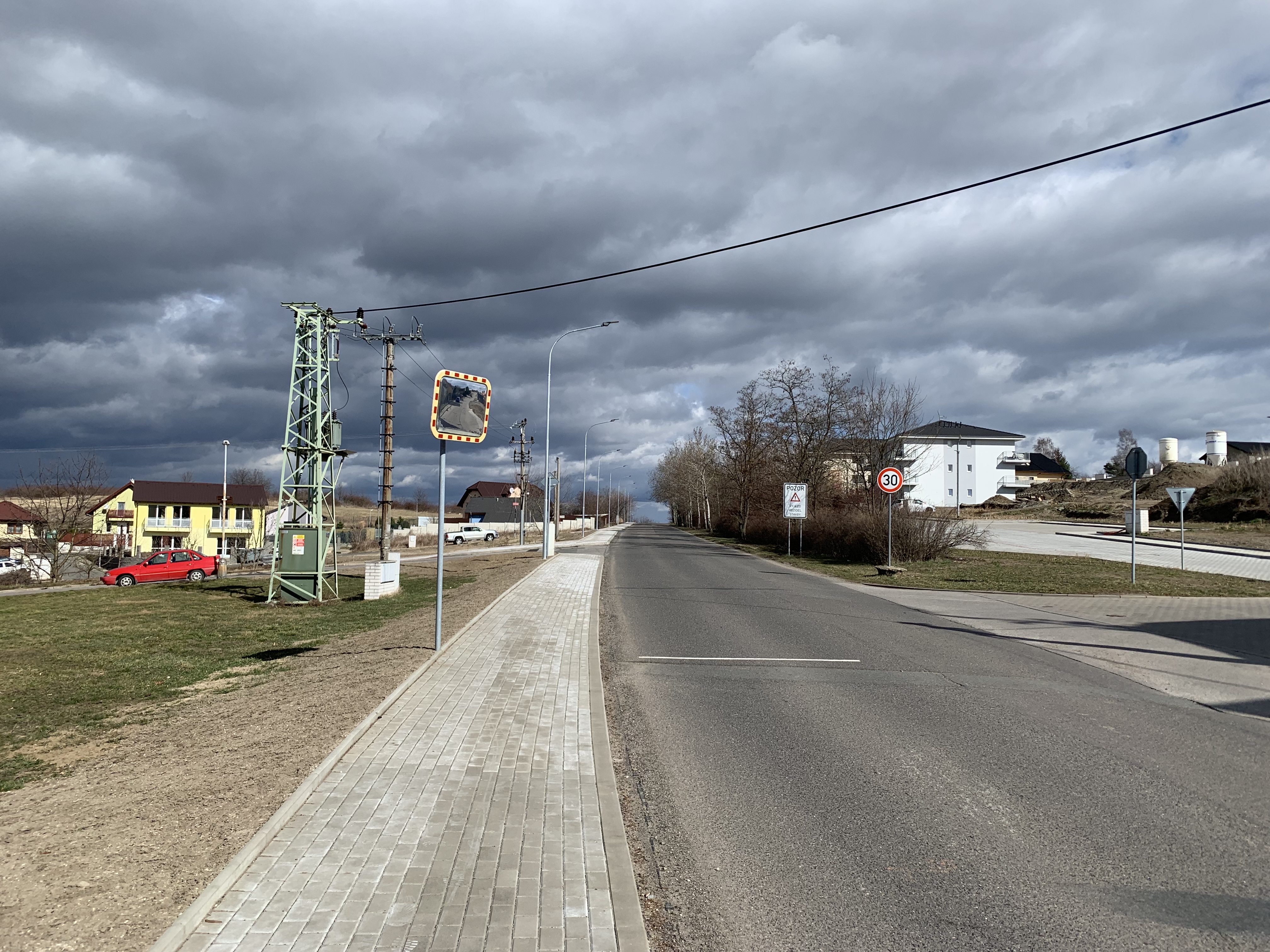 Obrázek 4 - Bezbariérový chodník v ulici Hybešova v obci Kralupy nad Vltavou