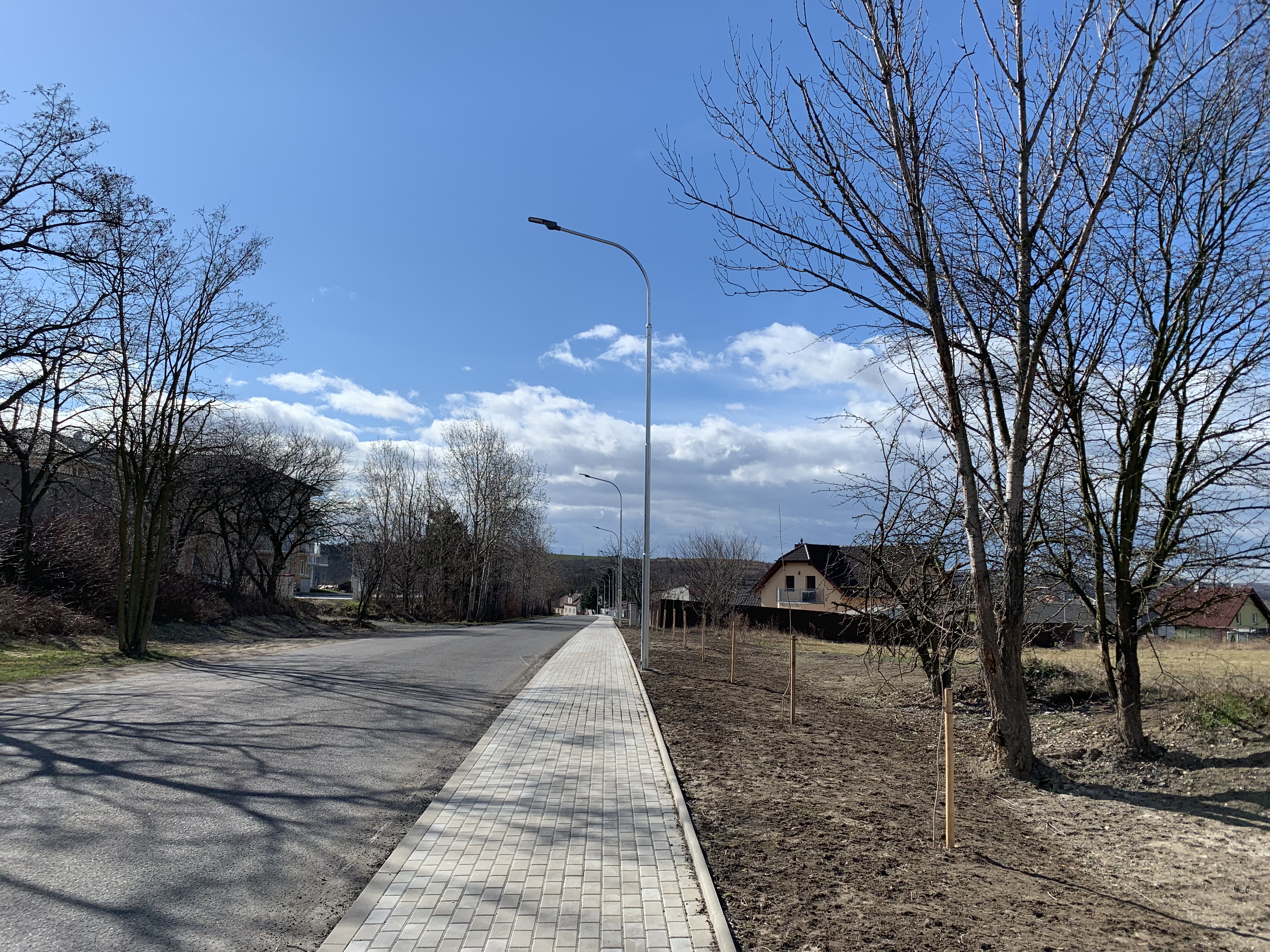 Obrázek 3 - Bezbariérový chodník v ulici Hybešova v obci Kralupy nad Vltavou